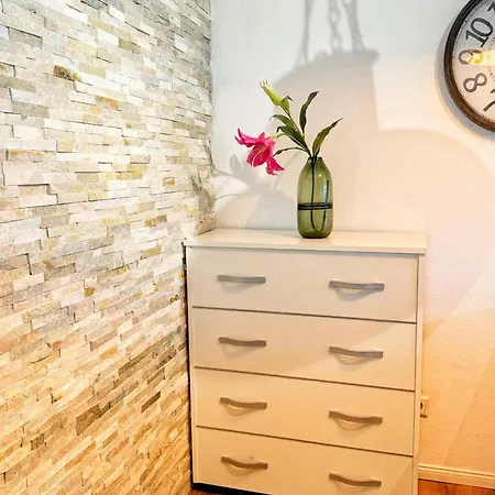 Gemuetliches Mit Balkon Und Tiefgaragenstellplatz Apartmán Wuppertal