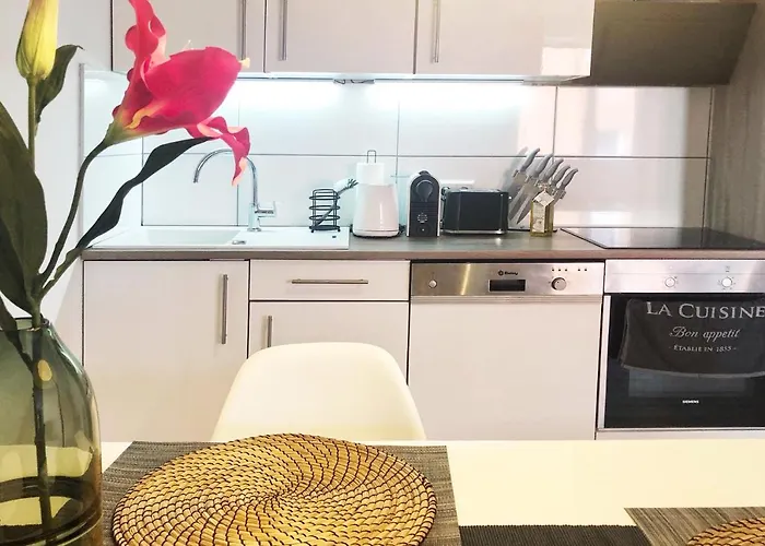 Gemuetliches Mit Balkon Und Tiefgaragenstellplatz