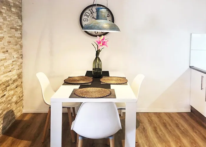 Daire Gemuetliches Mit Balkon Und Tiefgaragenstellplatz *